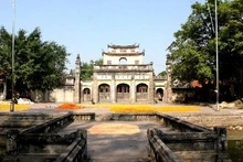 Vestige national spécial: certificat remis au temple de Phu Dong