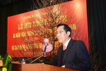 M. Thuân Huu, rédacteur en chef du journal "Nhân Dân", prend la parole lors de la cérémonie de célébration du 86e anniversaire de la fondation du PCV. Photo: NDEL. 