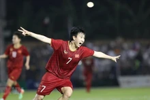 Nguyên Thi Tuyêt Dung double le score à la 84e minute. Photo : VNA.