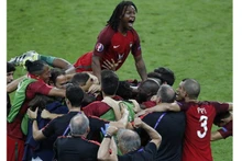 Eder célèbre son but. Photo: Reuters.