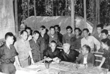 Le Bureau politique tient en octobre 1974 la réunion prenant la décision sur la libéation du Sud. Photo: Nhân Dân.