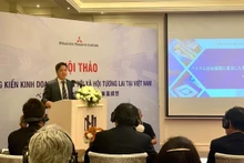 Nguyên Anh Tuân, directeur adjoint du Département des investissements étrangers, relevant du ministère du Plan et de l’Investissement, prend la parole. Photo: baodautu.vn