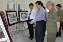 Exposition «L’Oncle Hô avec l’AN et les Conseils populaires» à la ville de Hoà Binh (au Nord). Photo: NDEL.