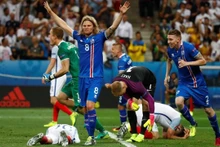 La joie des Islandais et le regret des Anglais. Photo: Reuters.