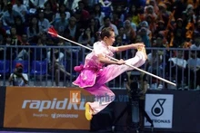 Duong Thuy Vi a remporté le 21 août sa deuxième médaille d'or aux SEA Games 29 en Malaisie en Qiangshu (wushu). Photo: khampha/CVN