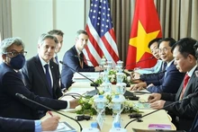 Rencontre entre le ministre vietnamien des Affaires étrangères, Bài Thanh Son, et le secrétaire d’Etat américain, Antony Blinken. Photo : VNA.