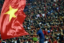 Des supporteurs vietnamiens au stade de Viêt Tri (dans le province de Phu Tho, au Nord). Photo : Trân Hai/NDEL.