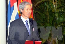 L’Ambassadeur vietnamien à Cuba, Duong Minh, prend la parole lors de la cérémonie célébrant le 71e anniversaire de la Fête nationale du Vietnam. Photo: VNA.
