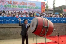 Ouverture de la fête de descente au champ ou «lông tông», le 26 février dans la province de Tuyên Quang. Photo: VNA. 