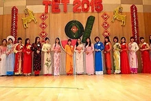 La communauté des Vietnamiens résidant en R. de Corée fête le Têt traditionnel 2015. Photo: VOV.