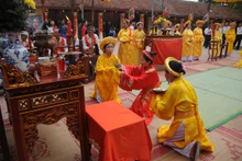 Cette fête traditionnelle vise à honorer les bienfaits du général Phan Tây Nhac. Photo: Thê Duong/CPV.