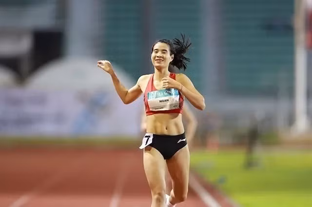 Bui Thi Ngan a remporté la médaille d’or du 800 m féminin lors de l’Open d’athlétisme de la ville de New Taipei 2026, au Taipei chinois, le 7 juin. Photo : SGGP.