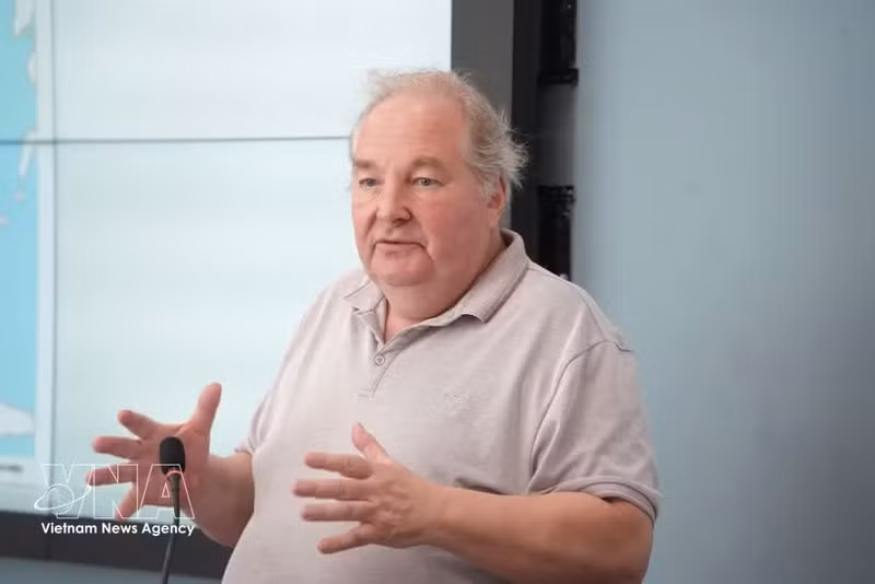 Le professeur et docteur ès sciences Dmitry Valentinovich Mosyakov.