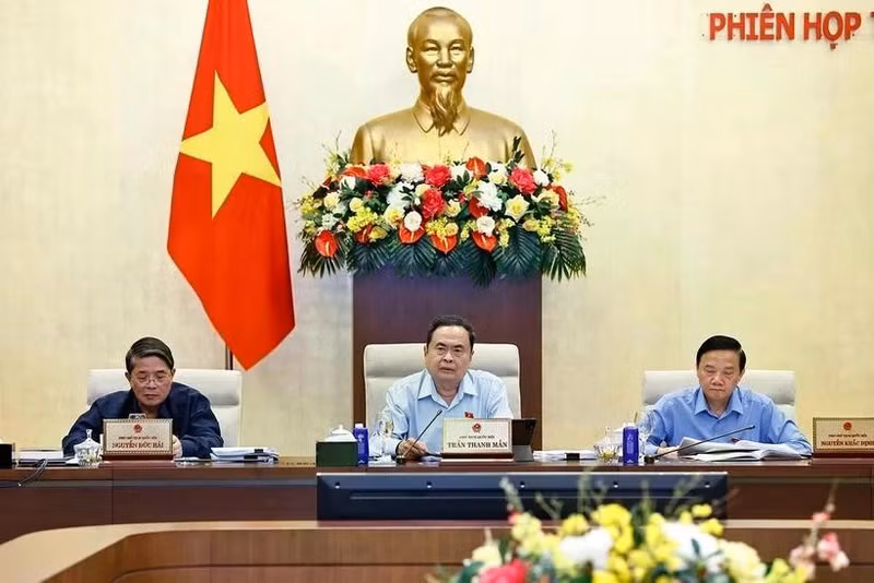 Le président de l'Assemblée nationale Tran Thanh Man préside la 46e réunion du Comité permanent. Photo : VNA.