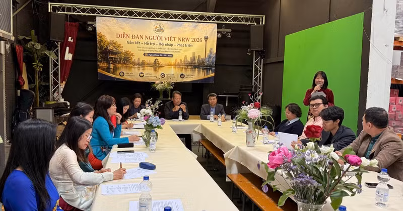 Lors du Forum vietnamien NRW 2026 placé sous le thème « Connecter – Soutenir – Intégrer – Développer ». Photo : VNA.