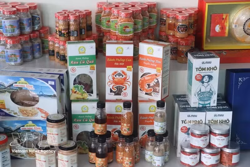 Certains des produits OCOP de la province de Ca Mau. Photo : VNA.