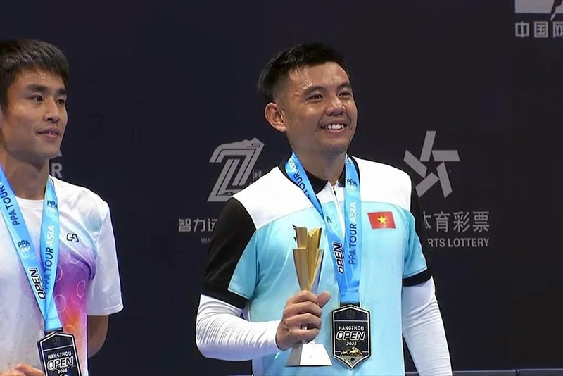 Le joueur vietnamien de pickleball Ly Hoang Nam remporte son premier titre professionnel en simple messieurs sur le PPA Tour Asia lors de l’Open de Hangzhou 2025. Photo : PPA Tour Asia.