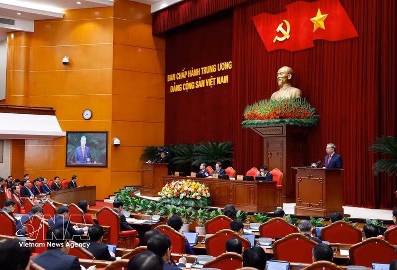 Le secrétaire général To Lam s'exprime à l'ouverture du 2e Plénum du Comité central du Parti du XIVe mandat. Photo : VNA.