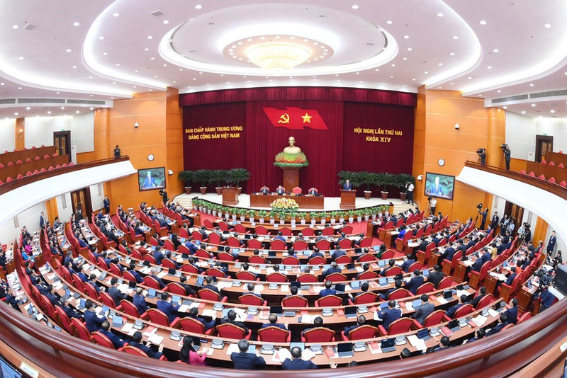 Délégués participant au deuxième plénum du Comité central du Parti du XIVe mandat. Photo : VNA.