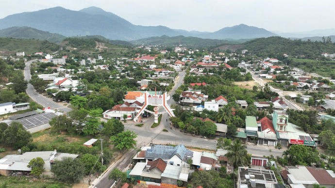 Pour la période 2026-2030, environ 10-15% du budget d’État sera réservé au Programme cible national de développement socio-économique des zones peuplées des minorités ethniques et des régions montagneuses. Photo : VNA.