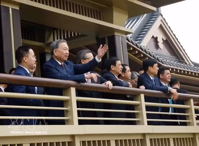 Le secrétaire général du PCV et président vietnamien To Lam visite la Nouvelle Zone de Xiong’an en Chine. Photo : VNA.