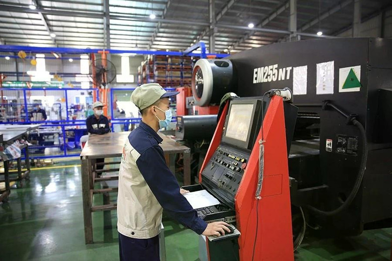 Système de machines de haute technologie de la société par actions Asia Industrial Engineering (district de Thuong Tin). Photo : hanoimoi.