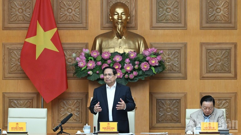 Le Premier ministre Pham Minh Chinh préside la réunion sur la « campagne Quang Trung ». Photo : NDEL.