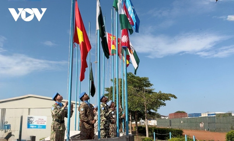 Cérémonie de levée du drapeau lors de la célébration de la Journée des Nations Unies (24 octobre). Photo : VOV.