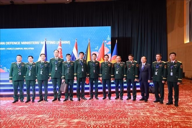 La haute délégation vietnamienne participe à l'ADMM-19. Photo : VNA.