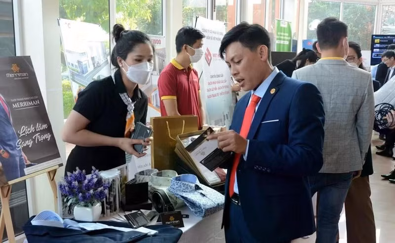 Les individus peuvent ainsi s’intégrer plus profondément aux chaînes de valeur modernes, au-delà des activités de petite échelle. Photo : VNA.