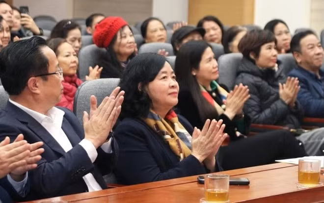 La présidente du CC du Front de la Patrie du Vietnam, Bui Thi Minh Hoai. Photo : VNA.