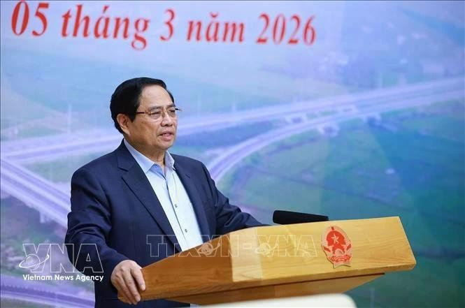 Le PM Pham Minh Chinh préside une conférence sur le développement de l'économie des seniors