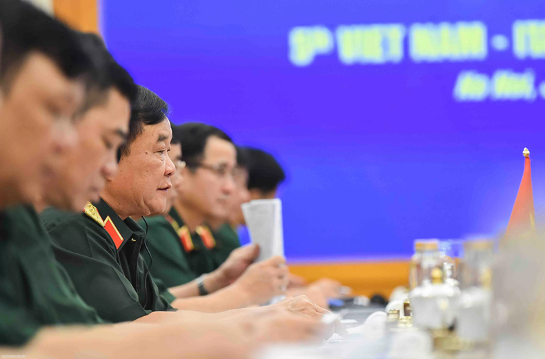 Le général de corps d’armée Hoang Xuan Chien, vice-ministre vietnamien de la Défense lors du dialogue. Photo : baoquocte. 2.png