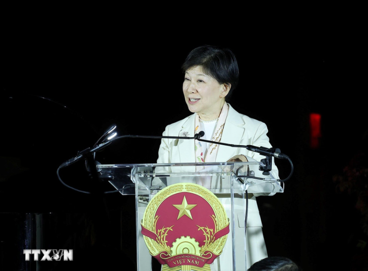La secrétaire générale adjointe et haute-représentante des Nations Unies pour les affaires de désarmement, Izumi Nakamitsu s'exprime lors de la cérémonie. Photo : VNA. screenshot-2025-09-23-101901-17585975609081734276346.png