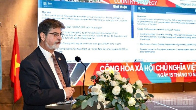 Paolo Silveri, chef de mission d’évaluation du Fonds international de développement agricole (FIDA) s’exprime lors de l’événement. Photo : NDEL. image-2.jpg