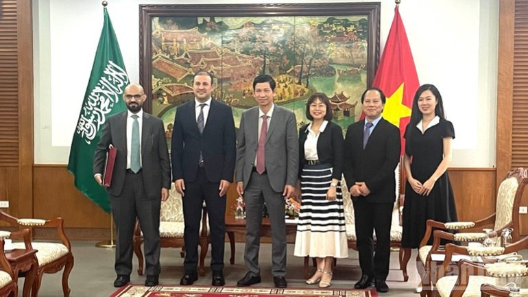 Photo : NDEL. image-1.jpg