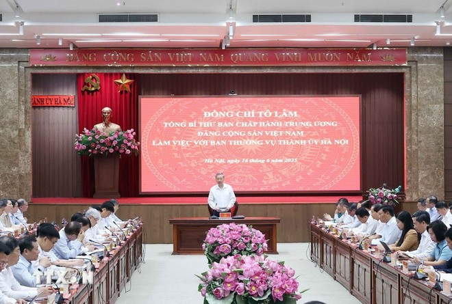 Vue de la séance de travail. Photo : VNA. tong-bi-thu-to-lam-thanh-uy-ha-noi-3.jpg