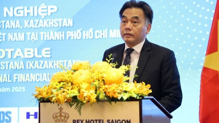 Le vice-président du Comité populaire municipal, Nguyen Loc Ha s'exprime lors de l'événement. Photo : NDEL. h1-ban-tron-nguyen-loc-ha.jpg