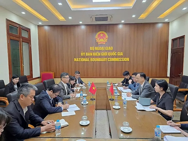 Aperçu de la rencontre. Photo : Baoquocte. chu-nhiem-uy-ban-bien-gioi-quoc-gia-tiep-dai-bien-lam-thoi-dai-su-quan-trung-quoc-tai-viet-nam-20250916152050.png
