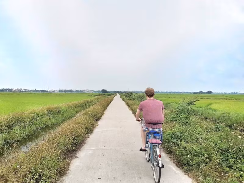 cycling-through-paddy-fields-hoi-an-vietnam-1024x768.jpg