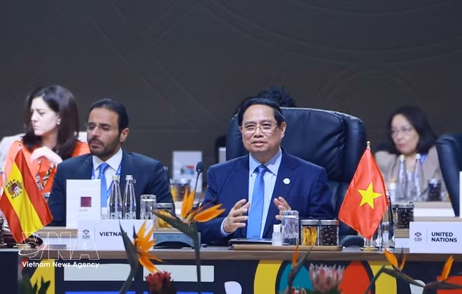 Le Premier ministre Pham Minh Chinh participe à la séance d’ouverture du Sommet du G20 en Afrique du Sud. Photo : VNA.