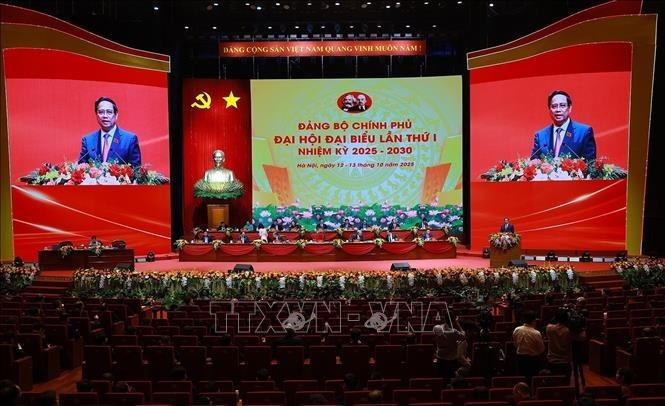 Le Premier ministre Pham Minh Chinh s'exprime lors de la séance préparatoire du 1er Congrès de l’organisation du Parti du gouvernement pour le mandat 2025–2030. Photo : VNA.
