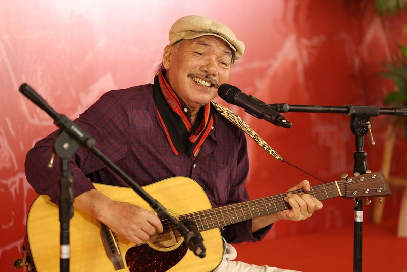 Le compositeur Tran Tien honoré pour son amour de Hanoï.