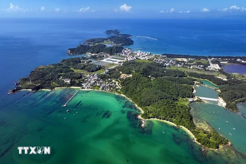 L'île Cô Tô Lon vue d'en haut. Photo : VNA.