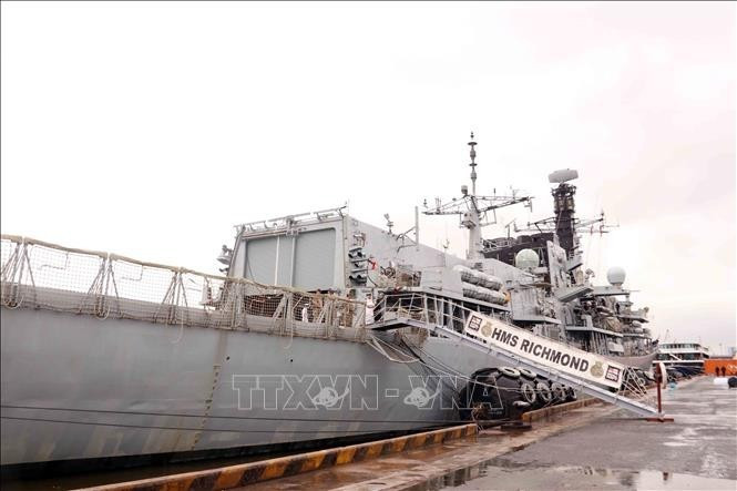 La frégate britannique HMS Richmond au port international de Nha Rong - Khanh Hoi, à Hô Chi Minh-Ville. Photo : VNA.