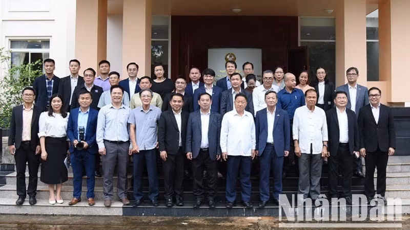 La presse du Viet Nam et du Laos : une collaboration efficace pour la communication externe et la propagande