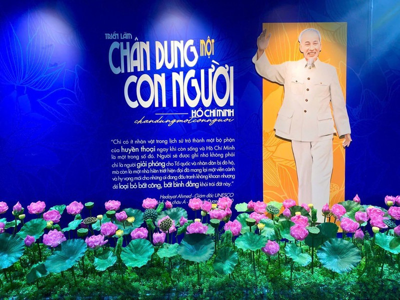 L’exposition thématique « Ho Chi Minh – Portrait d’un homme » s’est ouverte le 28 août au Centre d’exposition du Vietnam à Hanoï. Photo : VNA.
