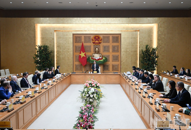 Le Premier ministre Pham Minh Chinh reçoit Philipp Rösler, président du Forum économique Suisse–Vietnam