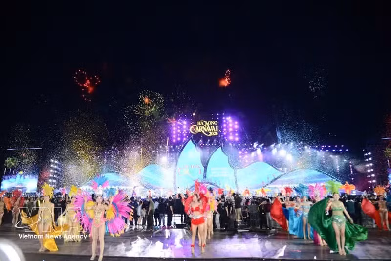 Le Carnaval de Ha Long 2026 s'est tenu jeudi soir 30 avril. Photo : VNA.