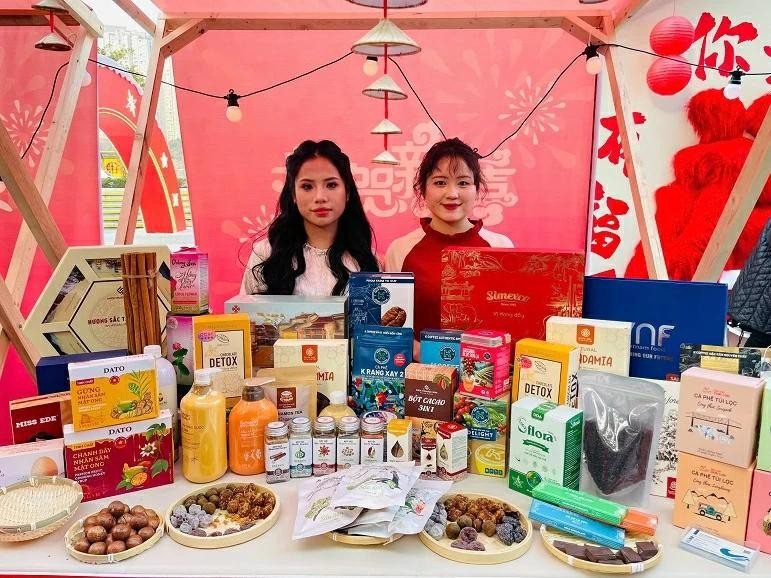 Promotion de la gastronomie et des produits vietnamiens à la Foire printanière de Chongqing